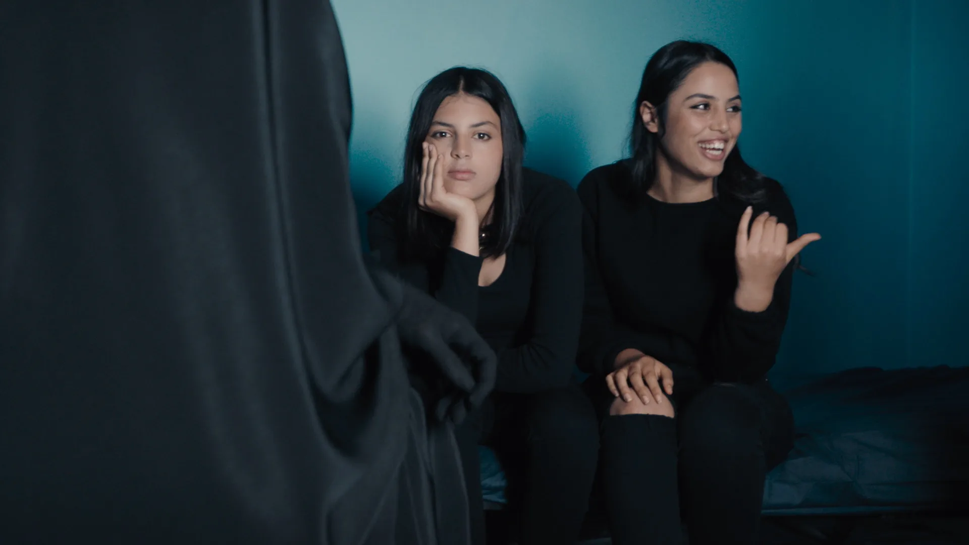 FOUR DAUGHTERS Documentaire Acclamé Réalisé Nominée Oscars Kaouther Ben Hania