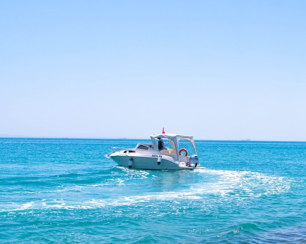 Location bateau & Évasion en Mer à Sidi Bou Saïd