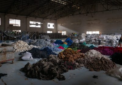 La «Fast fashion» : enjeux sociaux et environnementaux
