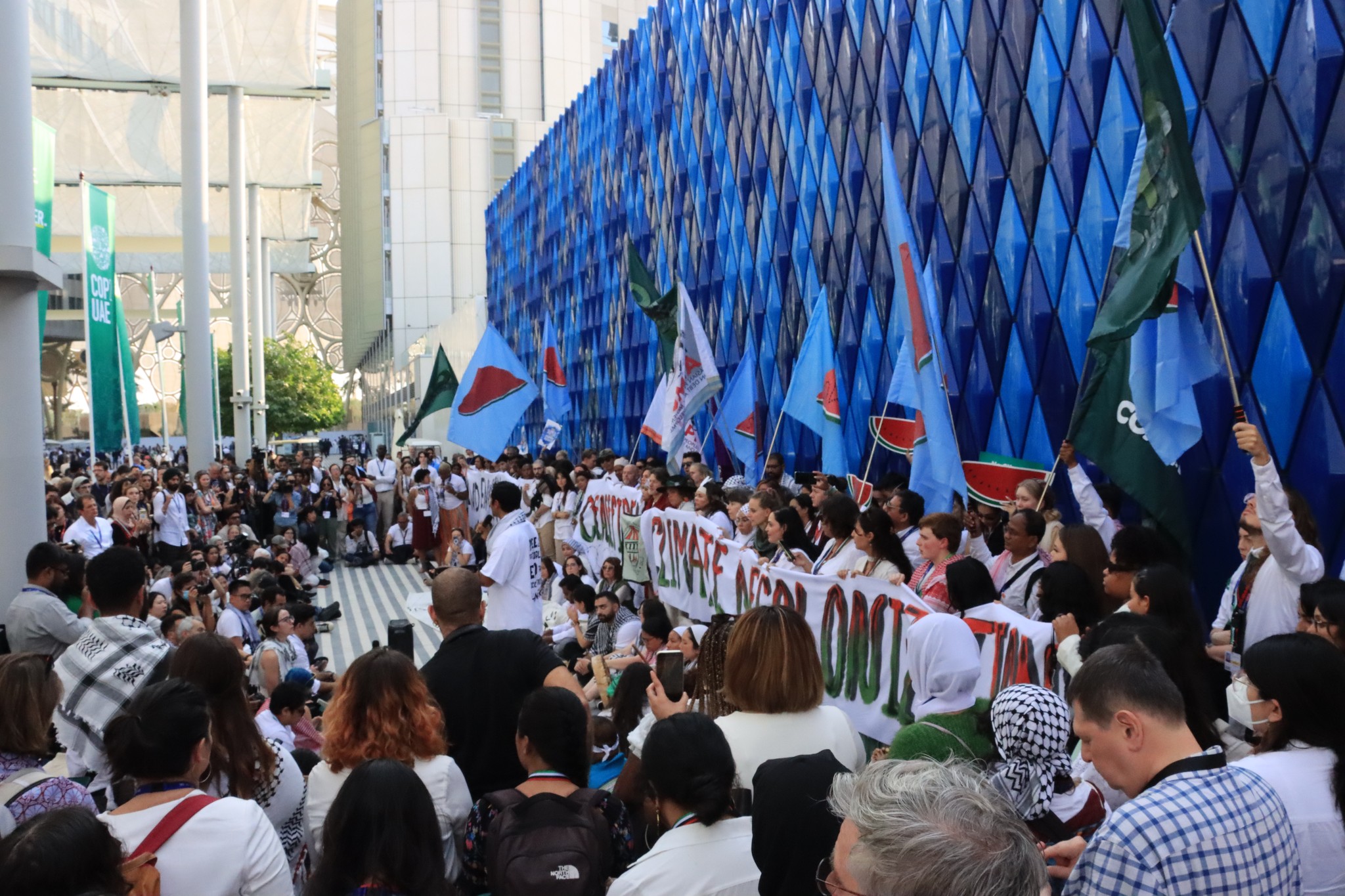Rassemblement Solidarité COP28 Soutien Unanime Résolution ONU Faveur Cessez-le-Feu Palestine
